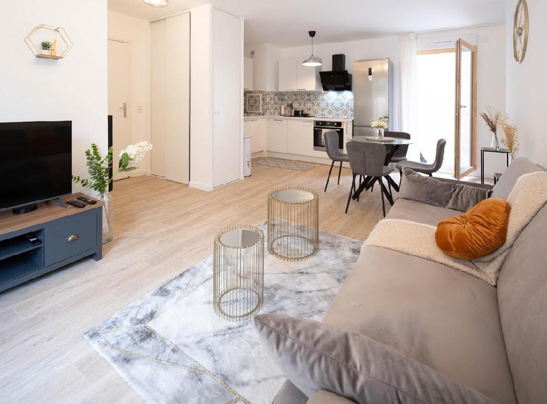Appartement Sejour Unique A Pierrefitte Extérieur photo