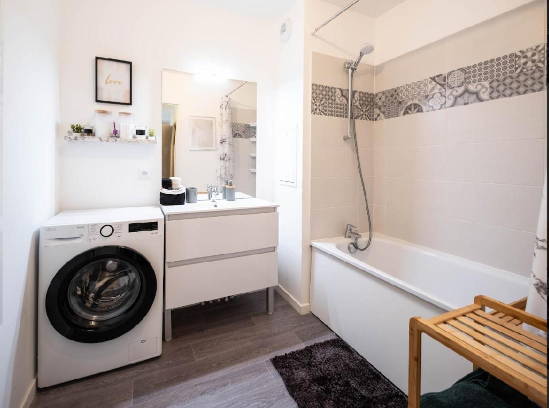 Appartement Sejour Unique A Pierrefitte Extérieur photo